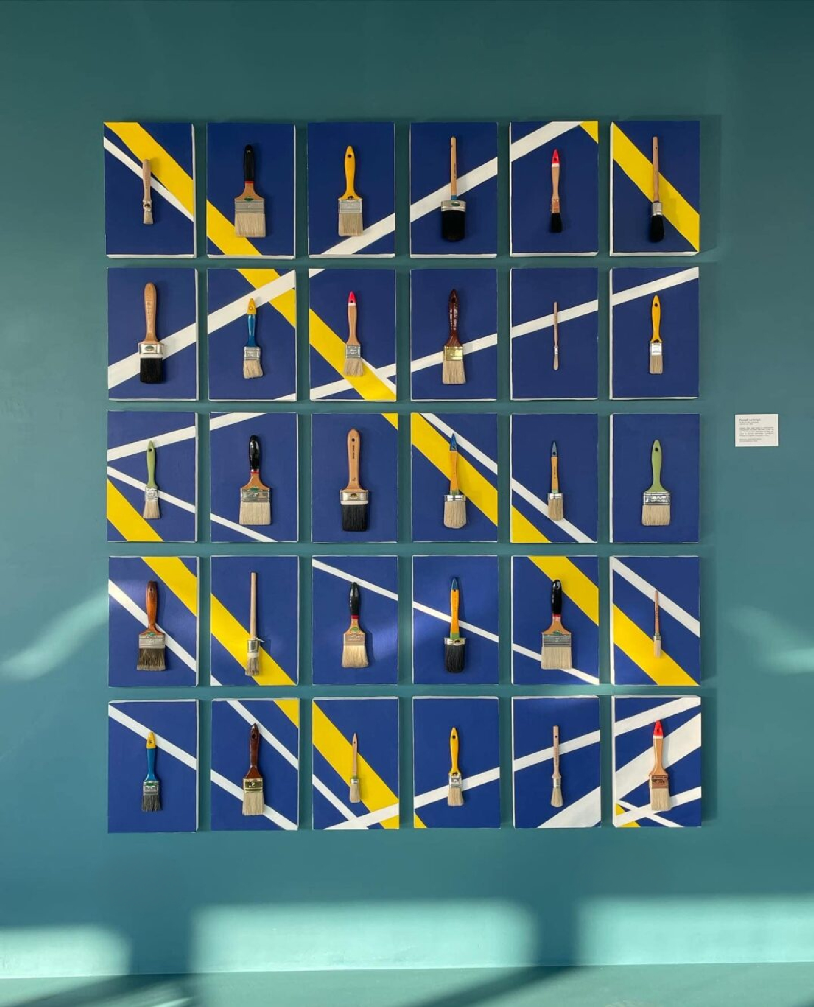 Museo-del-Tempo-installation-by-DutyGorn—pennelli-nel-tempo