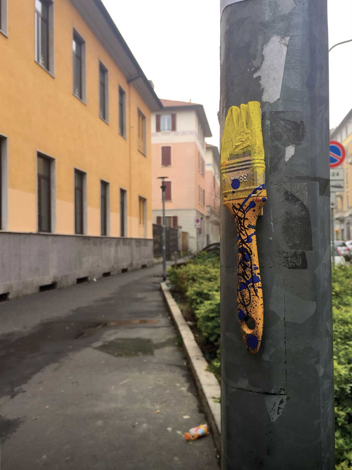 via-polesine-milano-corvetto Between abstraction and gesture, yellow emerges as vital light; dripping releases instinct, while each form becomes a trace of thought dissolving into color